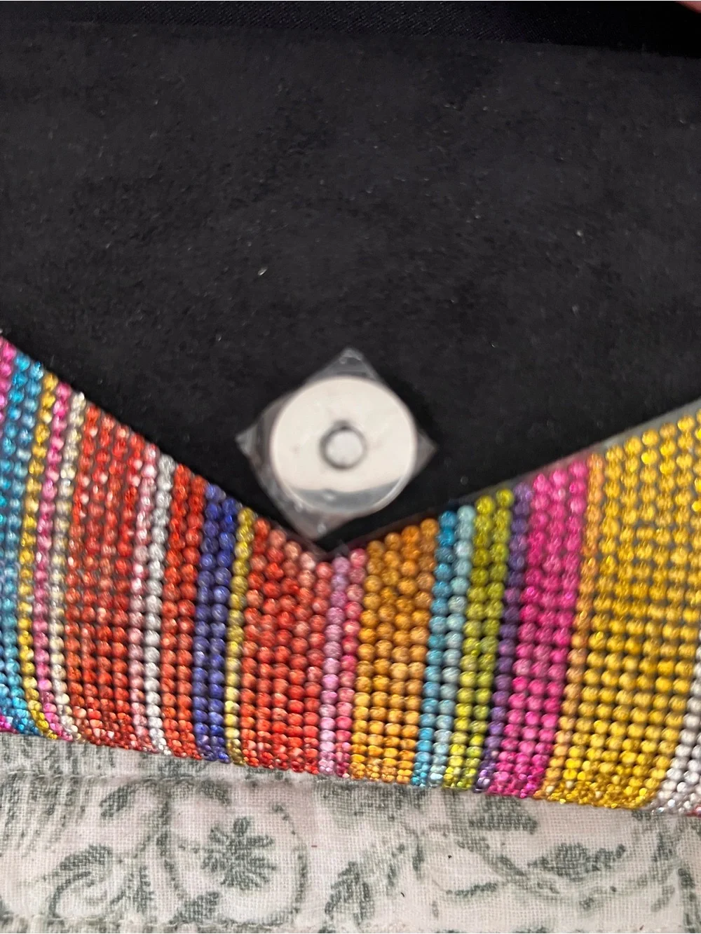 Brand Unknown this eye